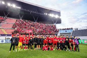 备战新赛季，正在阿联酋冬训的成都蓉城将和俄超球队罗斯托夫热身