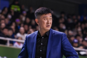 杜锋:自身做得不够好 思想不够重视 现在每个队伍都非常强