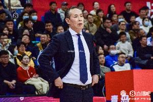 媒体人:北京打这样不能全怪教练 当然怪教练是最简单直接的办法