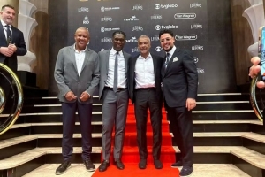 巴媒:罗马里奥和西多夫等足坛传奇齐聚巴西,启动世界传奇杯赛事 巴媒:罗马里奥和西多夫等足坛传奇齐聚巴西,启动世界传奇杯赛事