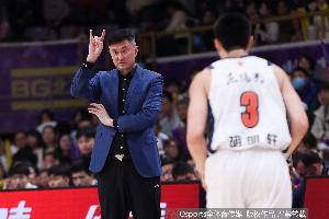 媒体人：广东不是弱队但天赋短板太明显 篮球是巨人的运动