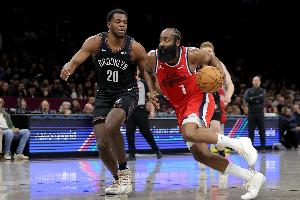 船记:快船本赛季犹如过山车 各种情绪起伏不断 真让人哭笑不得