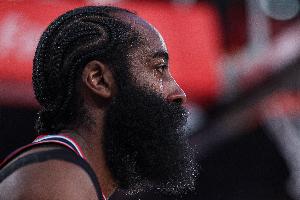 媒体人:登哥真要是这么闹着走了 冠军可真就一点戏没有了