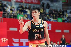 不在状态！庞峥麟半场6投仅1中拿到3分3助 出现2失误