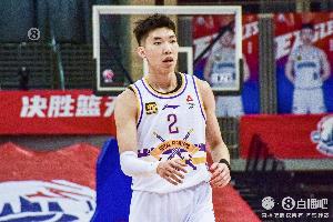 后场双枪!里勒+廖三宁首节合计12投7中 合砍15分率队取得领先 后场双枪!里勒+廖三宁首节合计12投7中 合砍15分率队取得领先