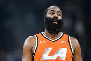 媒体人:听到James要走还在反应是哪个 脑子都是死机状态