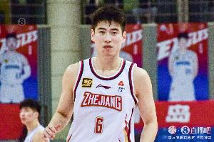 外线稳定火力点!程帅澎替补27分钟拿到19分4助 三分8中5