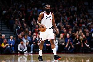 尼克·杨：哈登离开火箭不是每到一处都在降薪吗？他到哪儿都吃亏