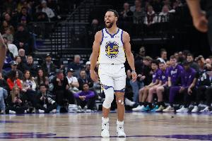 库里：第五冠听起来有点不切实际&或是贪心 但我喜欢这种大胆想法