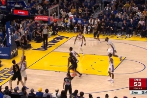 百步穿杨！波斯特三分命中帮助球队缩小分差 正负值+12&追梦-14