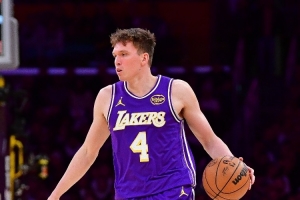 湖记：克内克特没申请交易但乐见离开 现在他的交易价值很低