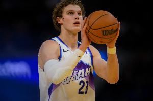 状态出色！马尔卡宁27分钟19中10砍下27分3篮板2助攻