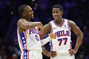 多点开花！76人全队八名球员得分 且全部上双