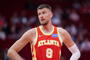 库里不用打中锋了！波尔津吉斯身高218 是勇士最高！