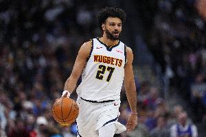 高开低走！穆雷33中15空砍39分5板6助1断 首节独得20分