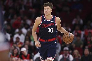 拿不住球啊！博格丹被汤姆林单断 布莱恩特跟进补扣