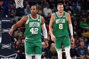 美媒打趣：勇士凑齐了冠军中锋阵容 只不过是2年前的