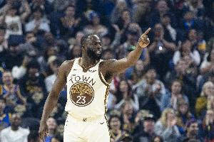 名记：除了湖人 还有一支西部排名前列的球队有意追梦格林