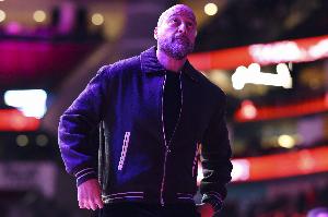 美记：火箭对现有阵容感到满意 他们只考虑交易底薪级别球员