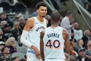 文班亚马：哈里森·巴恩斯非常靠谱 他在场上总是无可挑剔