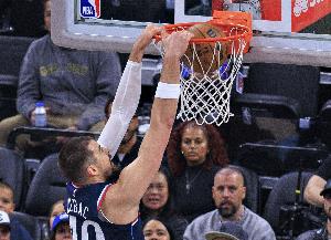 快船此前拒绝绿军对祖巴茨报价：安芬尼·西蒙斯+1首轮+1互换