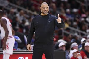 火媒：火箭休赛期曾进行大手笔引援 截止日按兵不动在意料之中