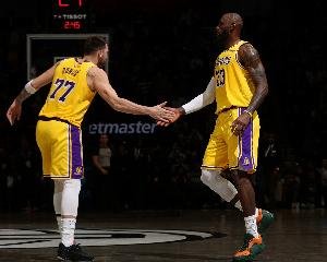 湖记：湖人仍在考虑边缘性补强方案 他们坚持保留今夏6000万空间