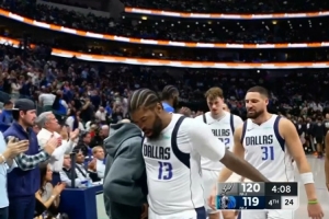 追到1分了!马绍尔单打福克斯 绝活抛投打停马刺&个人得分30+