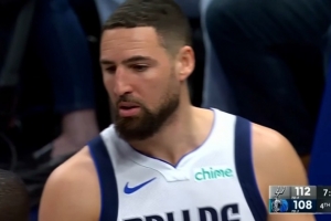 下去冷静下吧！克莱连续空位打铁&三分5中0 还送尚帕尼三分犯规