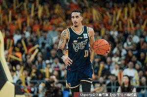 无力回天!奎因28中14空砍37分14板5助 也有6失误 无力回天!奎因28中14空砍37分14板5助 也有6失误