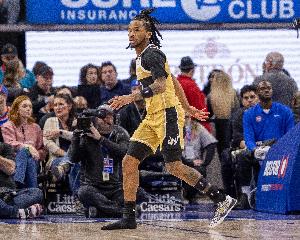 奇兵出马！沙里夫·库珀12中8&三分5中2砍生涯新高18分5助