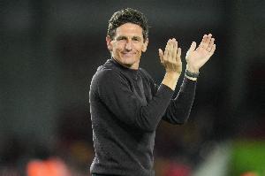 客胜纽卡！小蜜蜂主帅谈下赛季欧战：度假才是我们讨论的欧洲话题