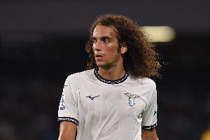 拉齐奥总监：贡多齐是个为所欲为的麻烦制造者，总是吃红牌