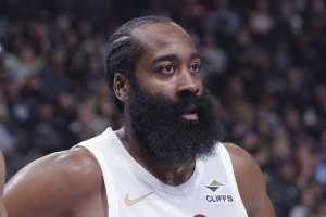 哈登是历史第六位效力过至少6支球队的MVP 威少罗斯奥尼尔在列