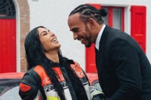 NBA➡️NFL➡️F1！金·卡戴珊恋上传奇赛车手？汉密尔顿小她四岁