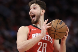 键盘侠|申京递补入选全明星请别上纲上线！狄龙已经哭晕在厕所