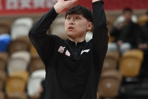 齐麟：入选全明星首发很激动 与球队&教练没有磨合好 还需要提高