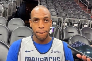 米德尔顿：还没和球队管理层讨论未来 我现在重心是好好打球